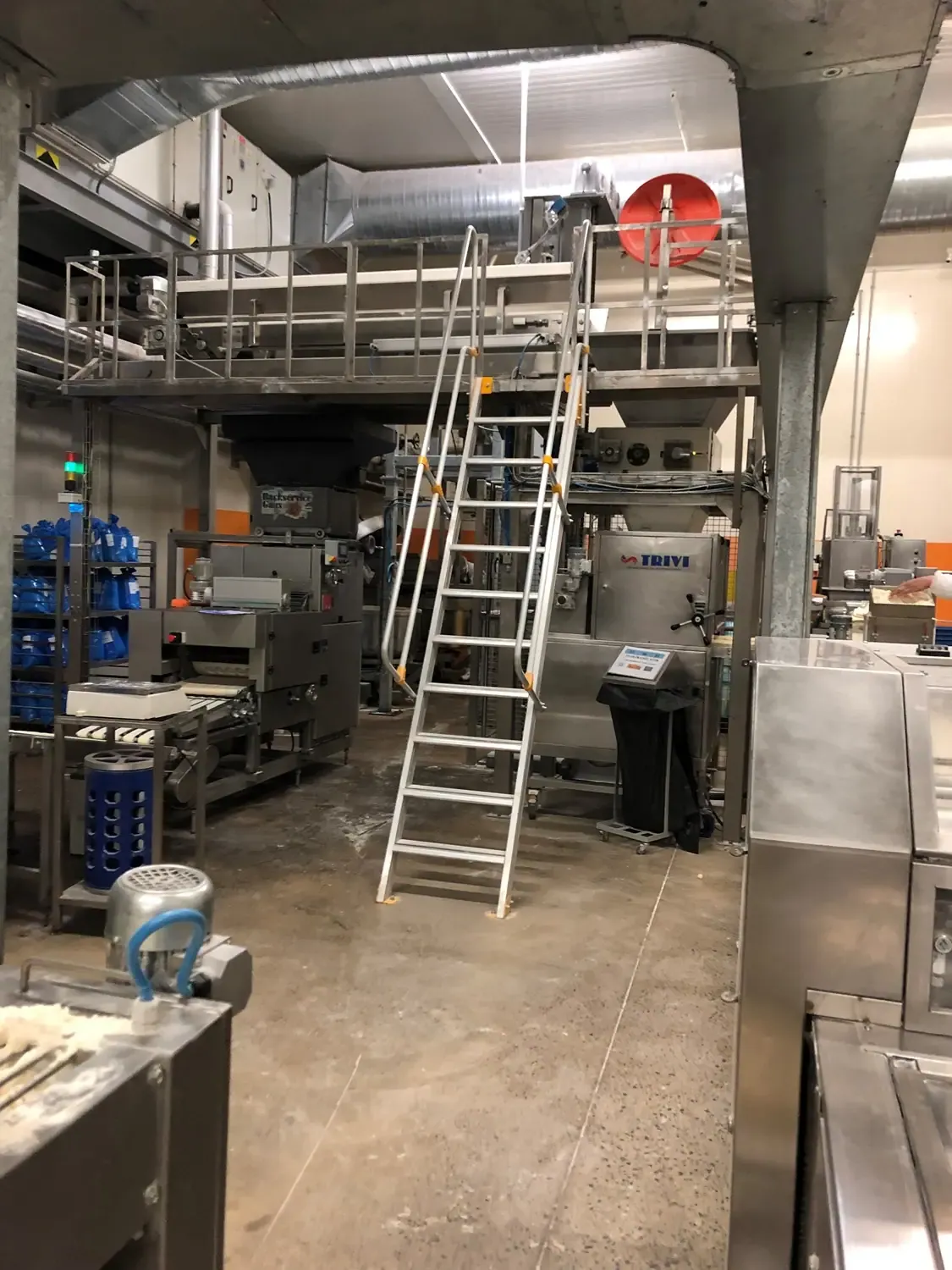 Platformă de acces pentru rezervoare, silozuri și HVAC — imaginea 12