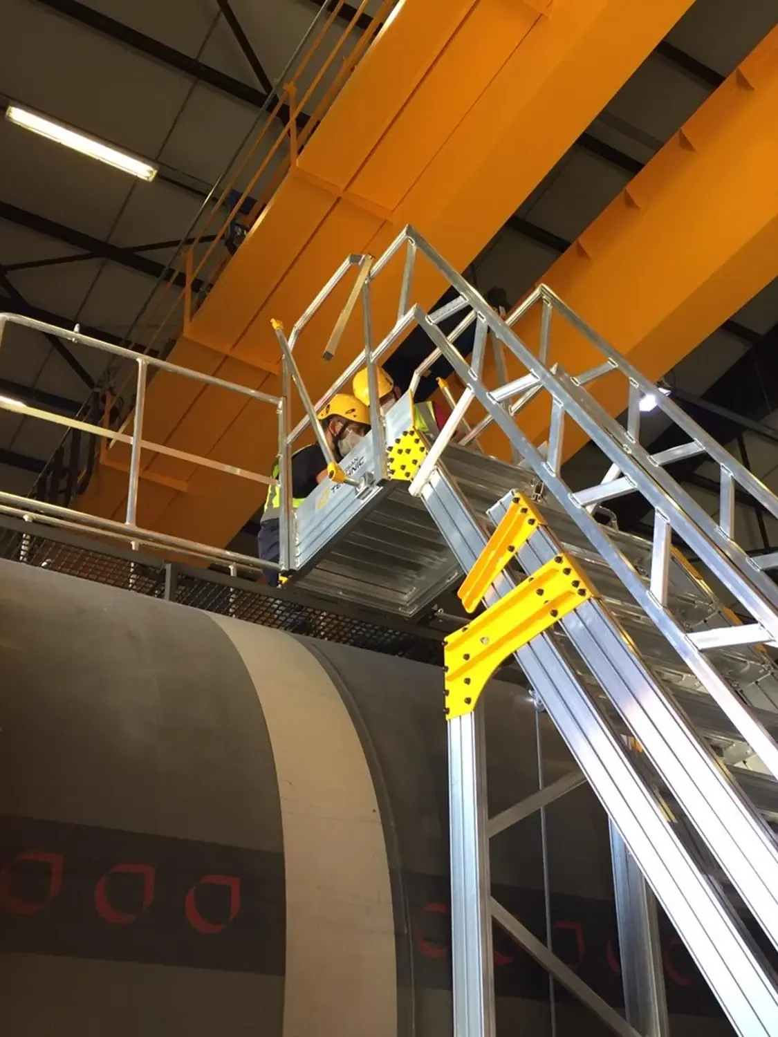 Platformă mobilă și reglabilă industrială — imaginea 10