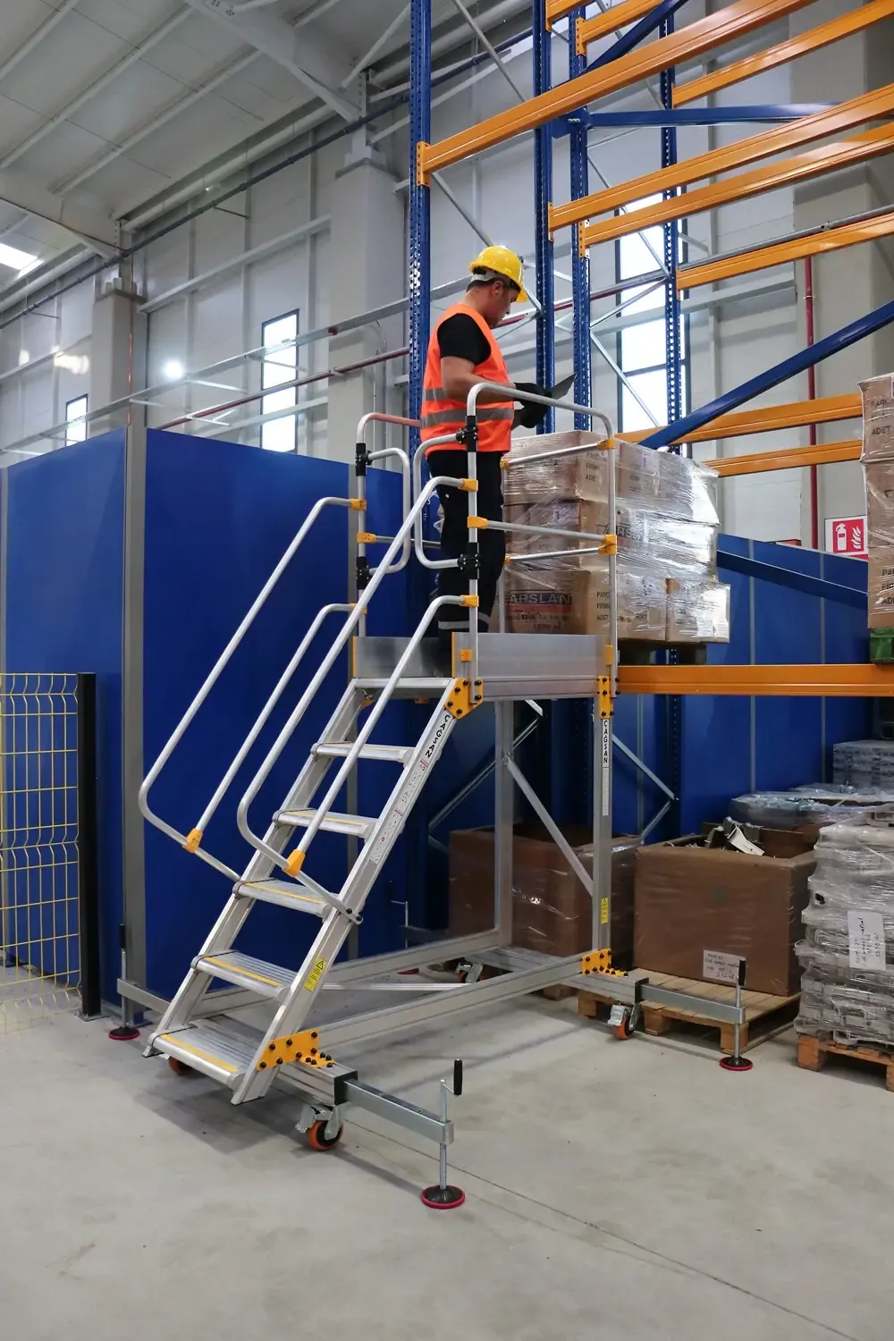 Platformă mobilă și reglabilă industrială — imaginea 14