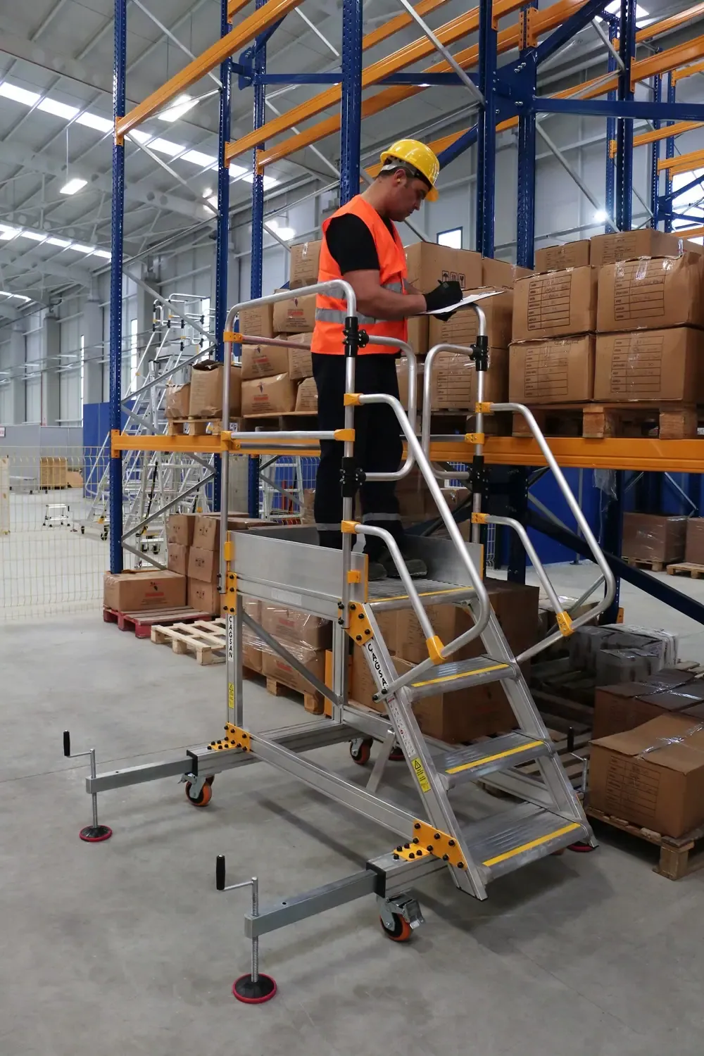 Platformă mobilă și reglabilă industrială — imaginea 15