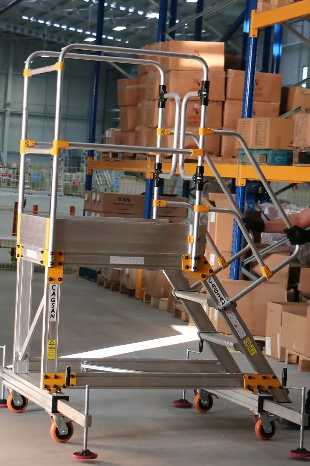 Platformă mobilă și reglabilă industrială — imaginea 16