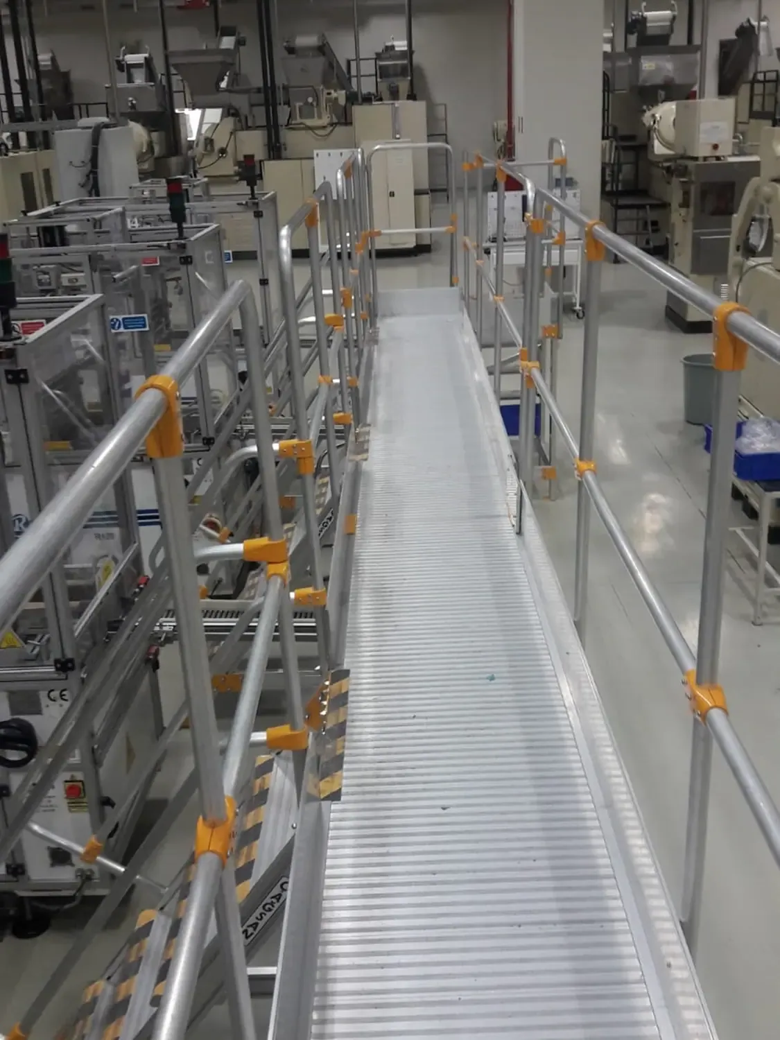 Platformă de trecere peste bandă transportoare — imaginea 20