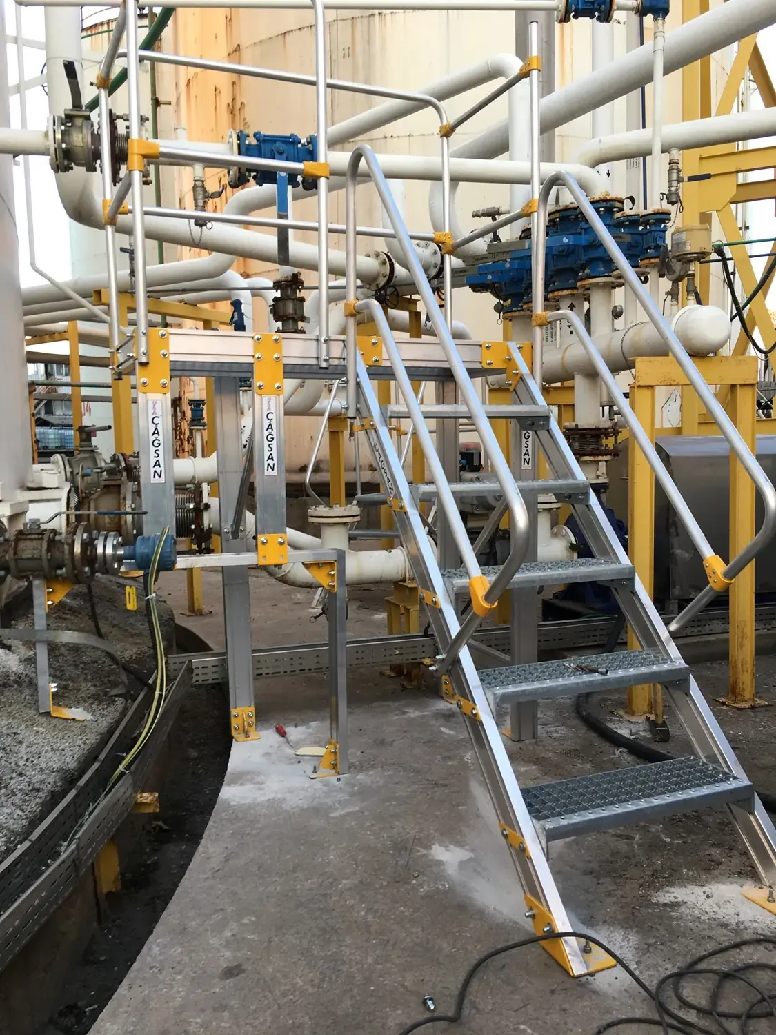 Platformă de acces pentru rezervoare, silozuri și HVAC — imaginea 21