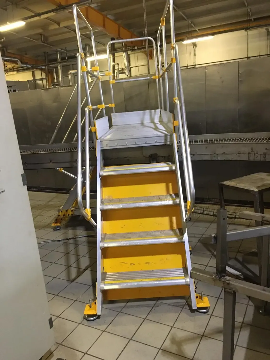 Platformă de trecere peste bandă transportoare — imaginea 25