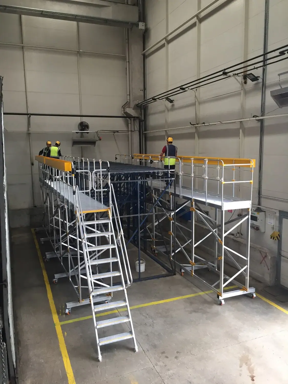 Platformă de acces pentru rezervoare, silozuri și HVAC — imaginea 27