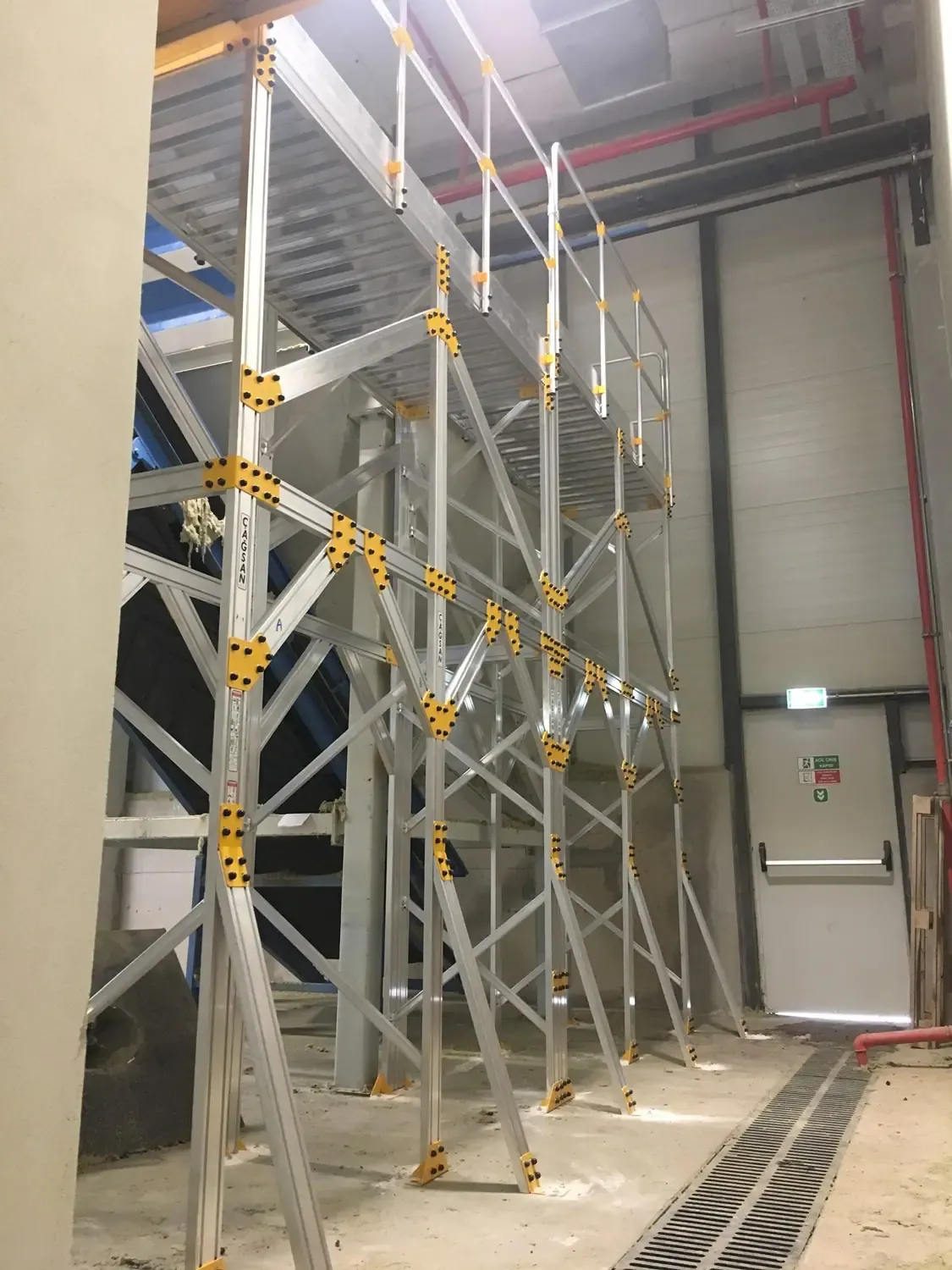 Platformă de acces pentru rezervoare, silozuri și HVAC — imaginea 30