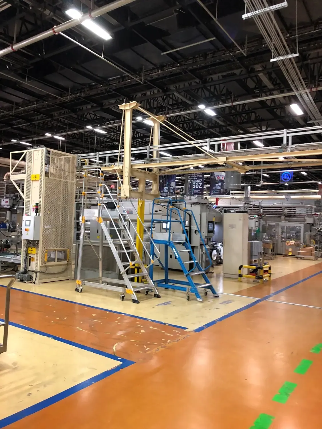Platformă mobilă și reglabilă industrială — imaginea 32